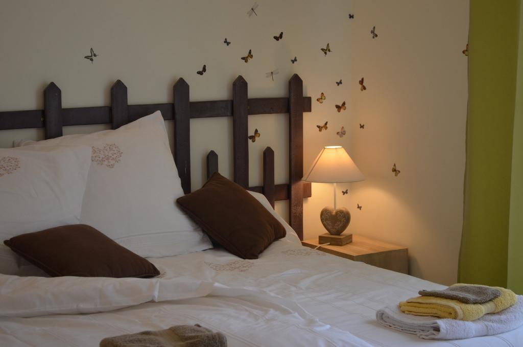Bed and Breakfast Couette Et Cafe Creme Le Coudray Habitación foto
