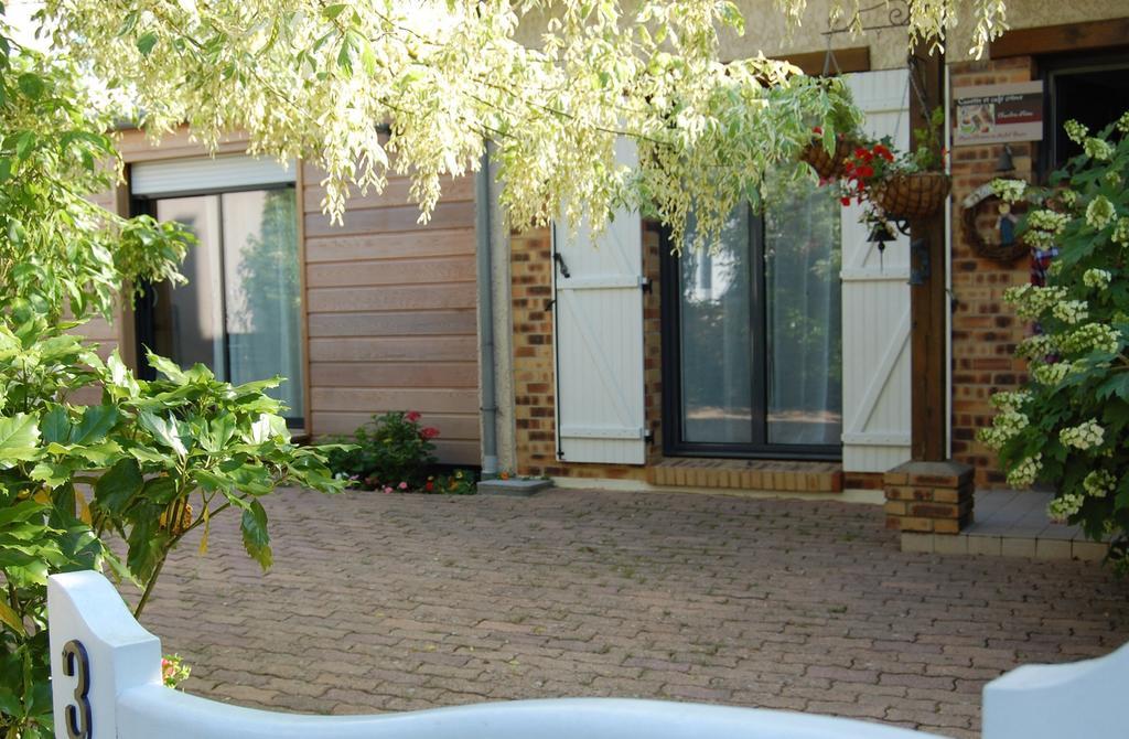 Bed and Breakfast Couette Et Cafe Creme Le Coudray Exterior foto