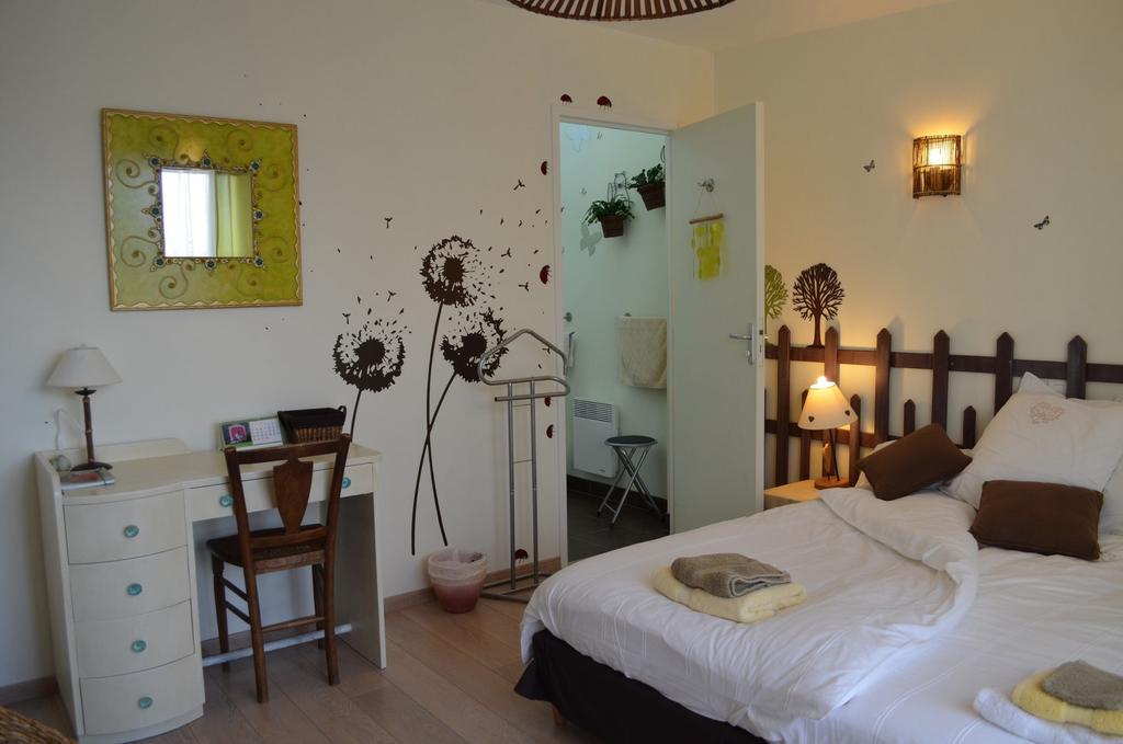 Bed and Breakfast Couette Et Cafe Creme Le Coudray Habitación foto