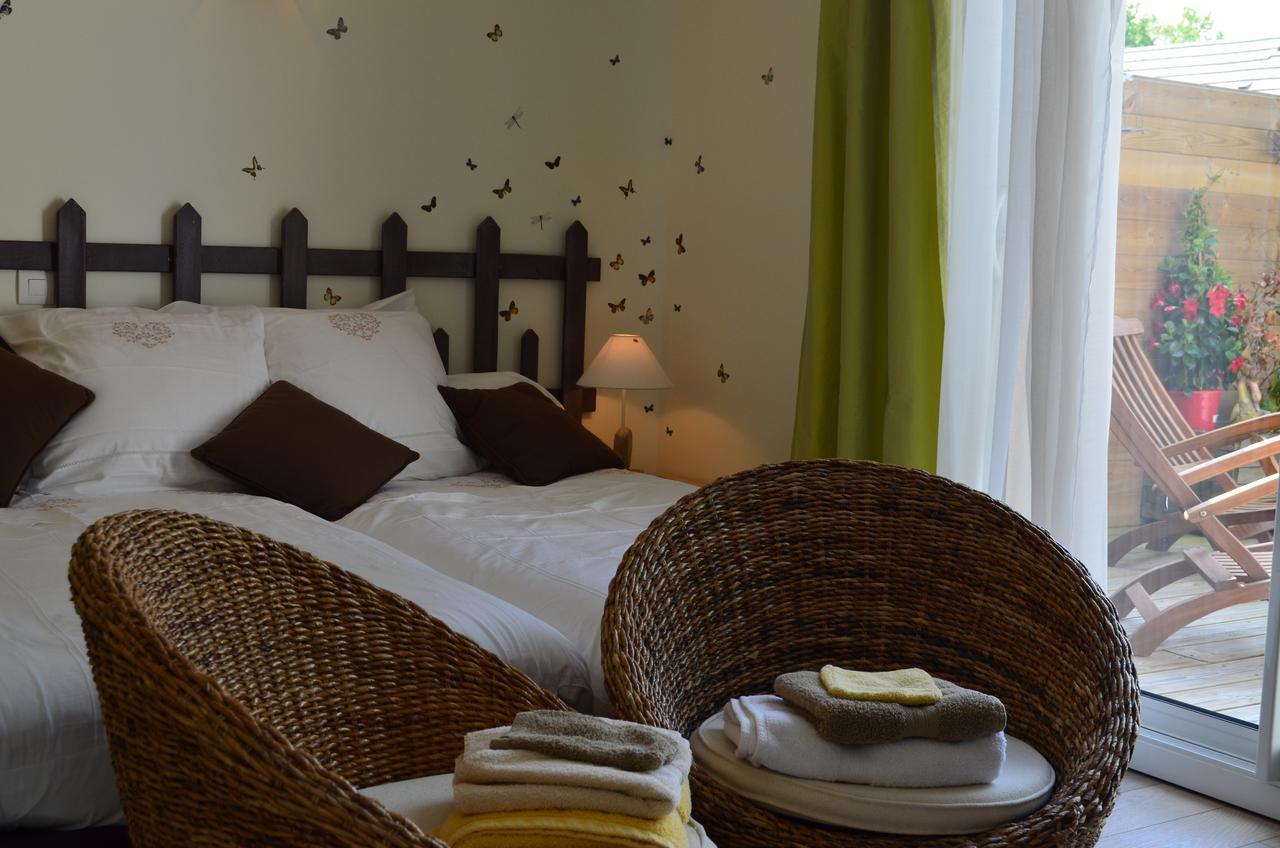Bed and Breakfast Couette Et Cafe Creme Le Coudray Exterior foto